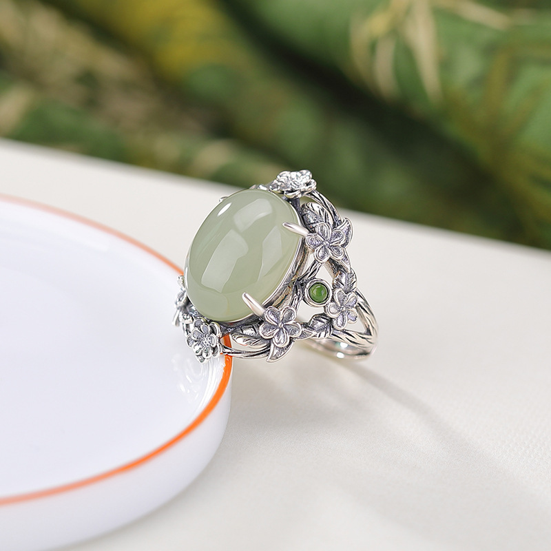 Nhẫn bạc S925 đính ngọc bích Hòa Điền phong cách cung đình hoa dây leo rỗng — Miếng