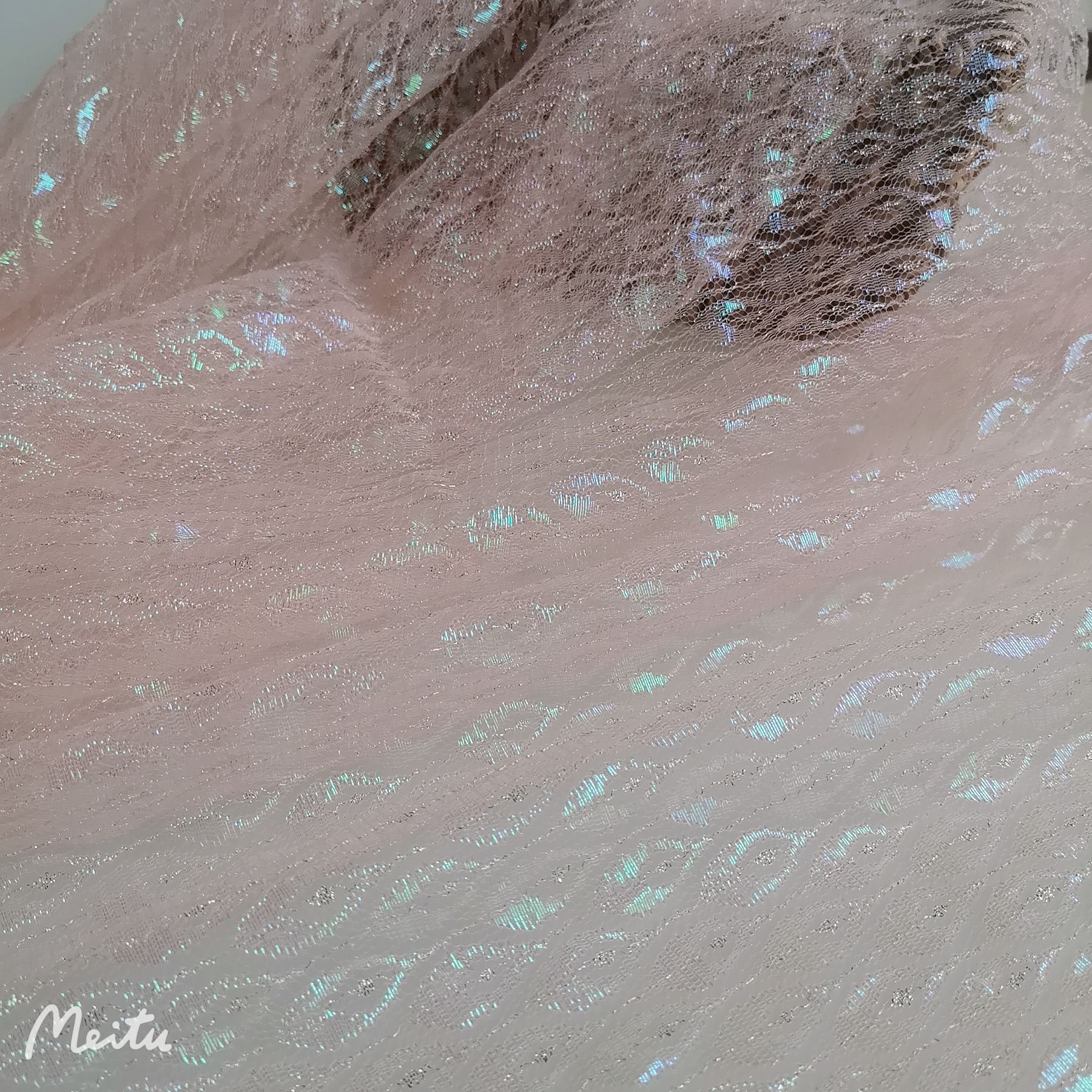 新款亮色无弹轻盈透薄锦涤幻彩小羽毛提花网纱 纱裙面料 白色现货