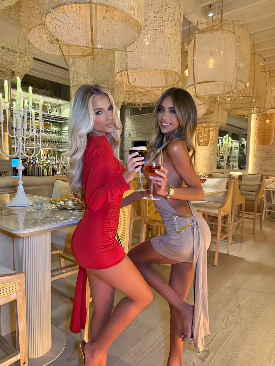 Sexy Bodycon Mini Dress With Metallic Waist Buckle – Nightclub & Party Essential Waist-Defining Buckle​​_ecoleips.com