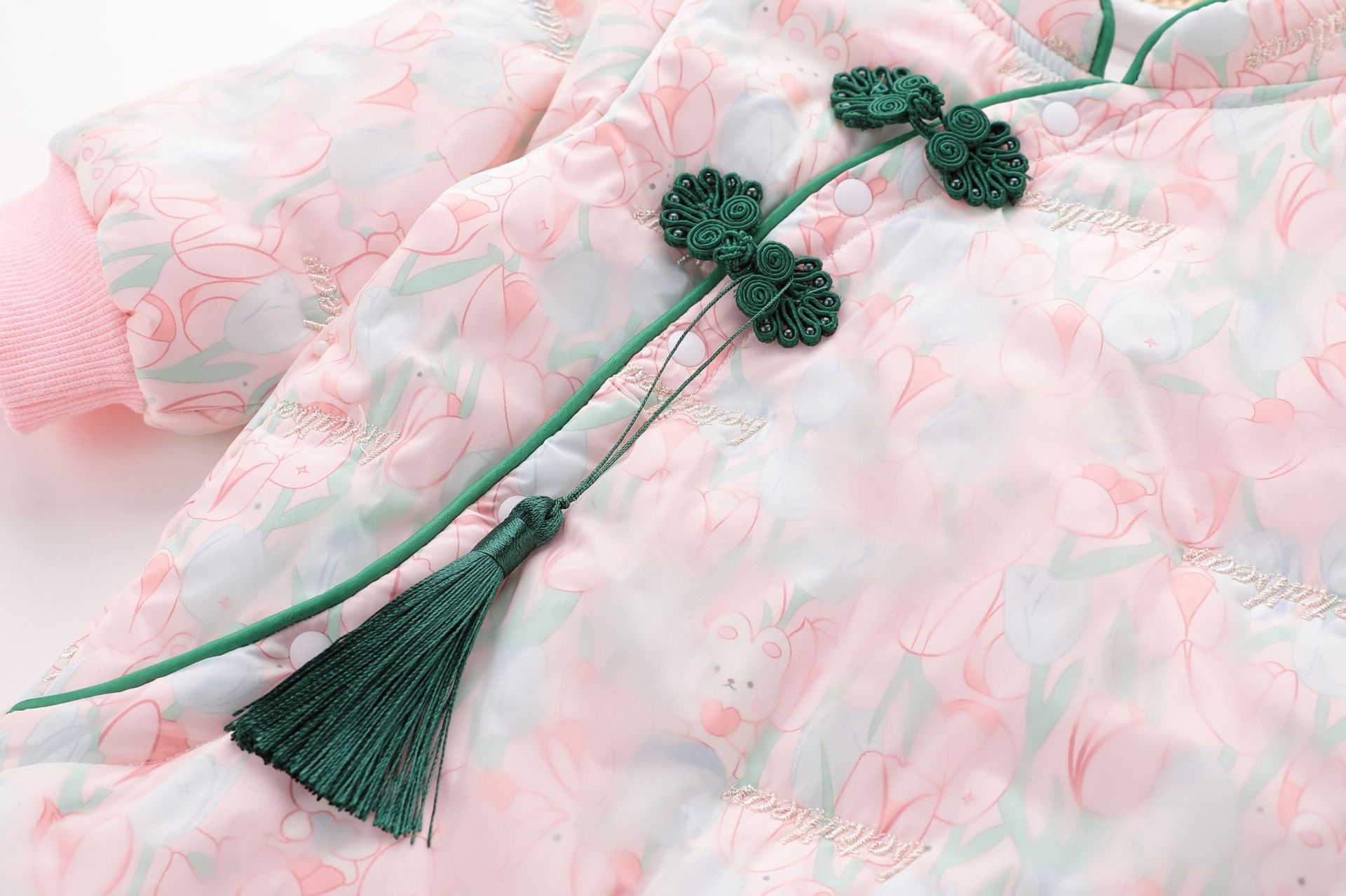 Bebé acolchado mono estilo occidental mujer bebé Otoño e Invierno estilo chino cheongsam mameluco un mes cien días lindo mameluco