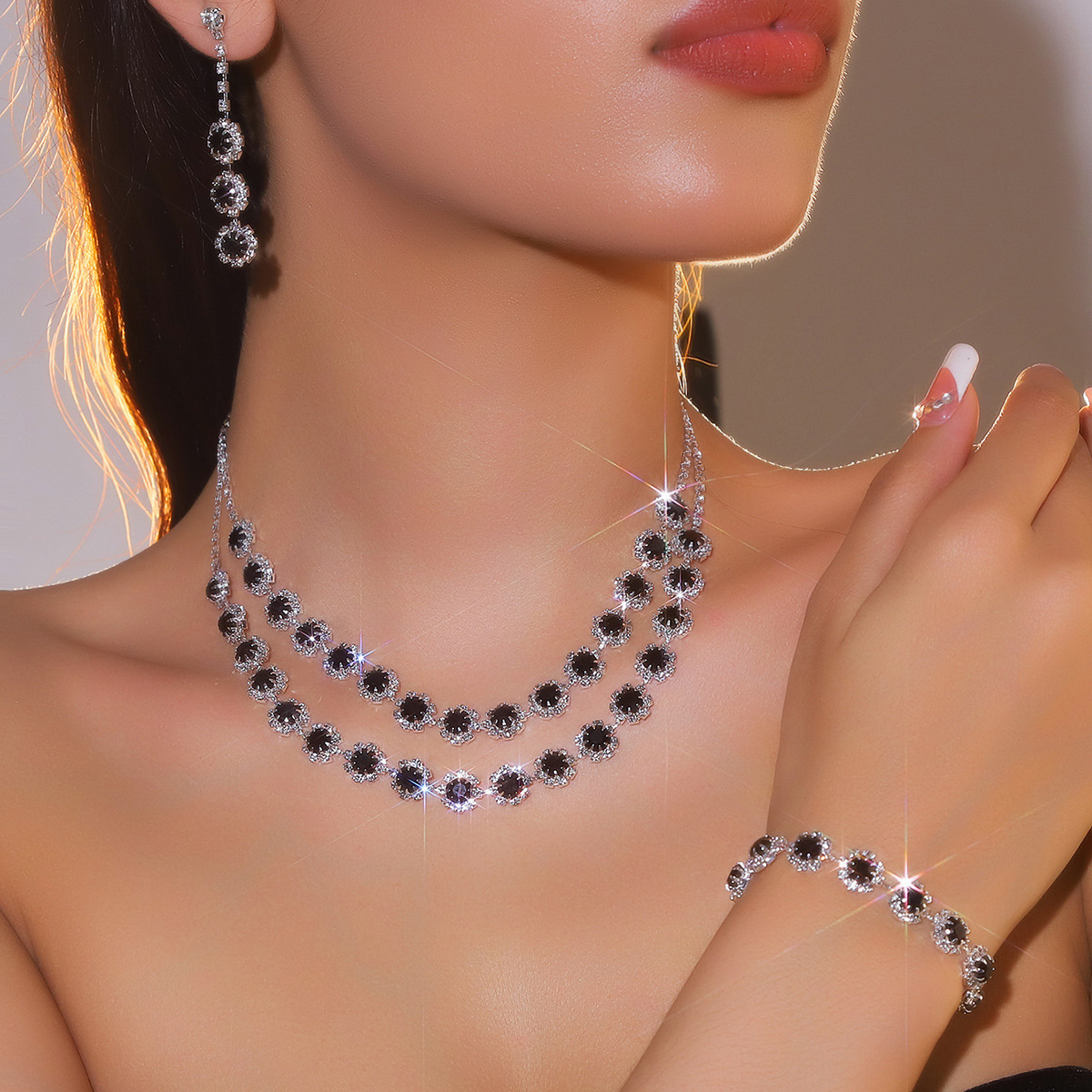 hot selling fashion sparkling rhinestone necklace earrings bracelet set Luxury temperament necklace earrings 3 piece set_senzul.com