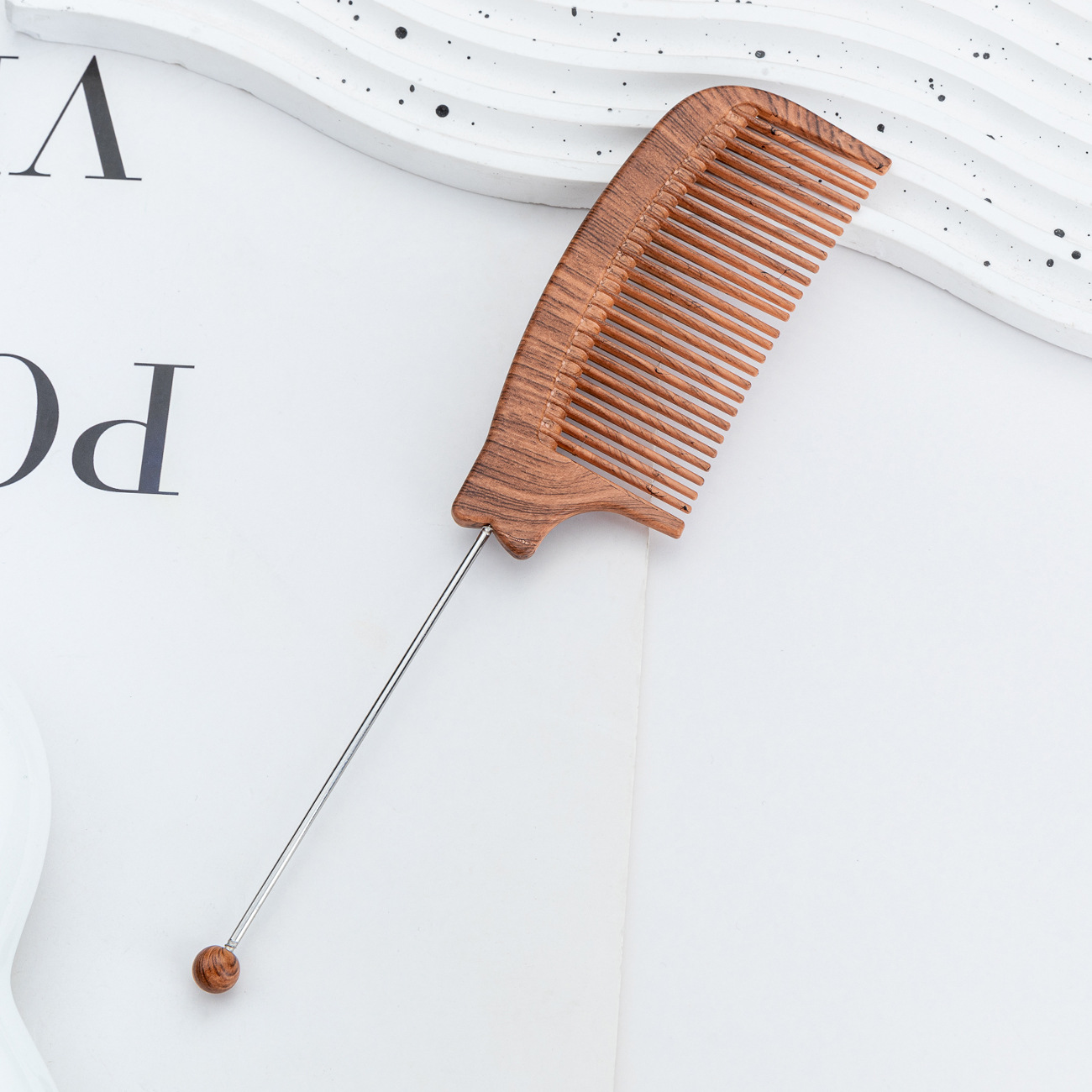 Nuevo peine de grano de madera con cuentas de bricolaje, peine de belleza, peine de peinado de belleza, peine de aguja de acero, peine de cola de punta de plástico al por mayor