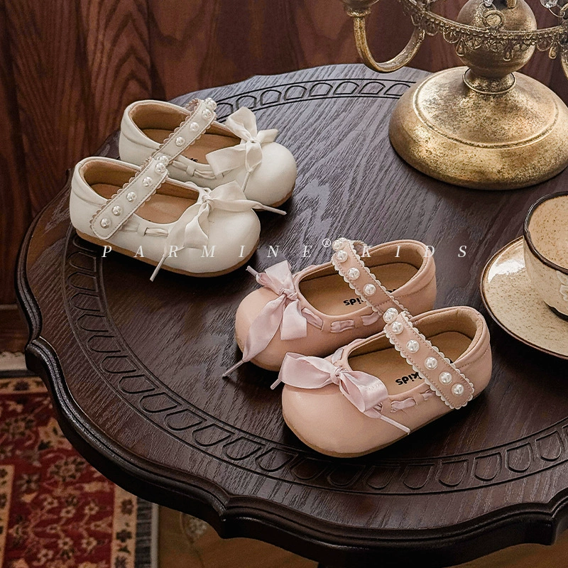 Кожаные девочки детские кроссовки принцессы весной и осенью новые женские туфли маленькие кожаные туфли для девочек
