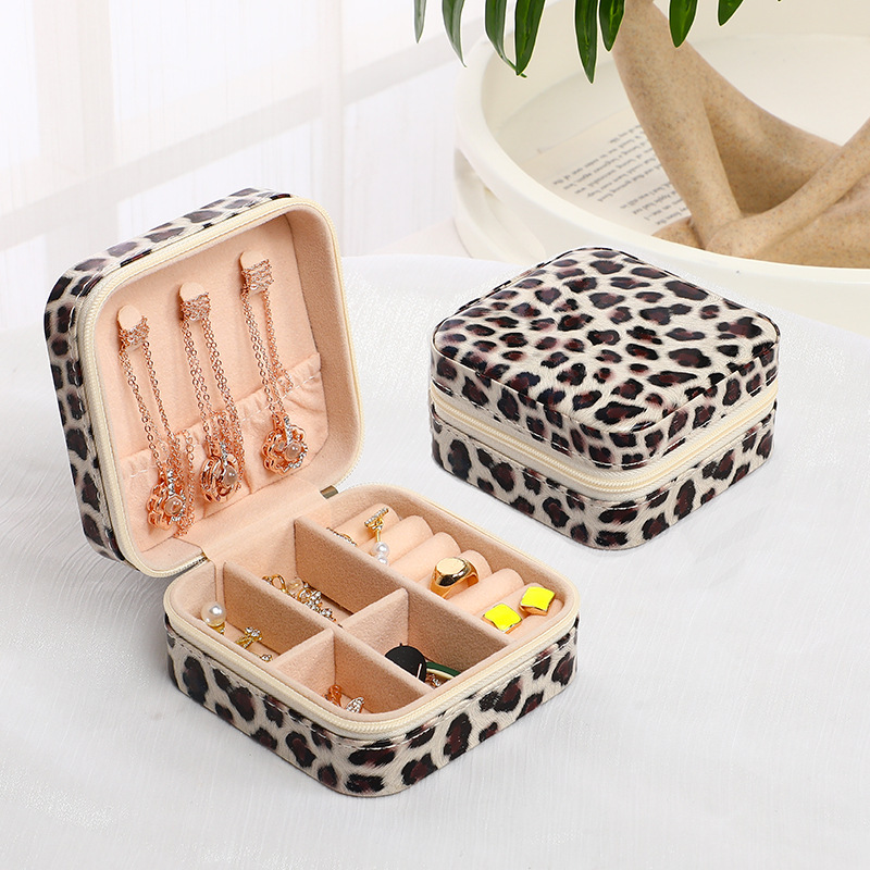 Pu caja de almacenamiento de joyería fabricantes de pendientes collares embalaje de joyería caja de almacenamiento anillo casero caja de joyería portátil