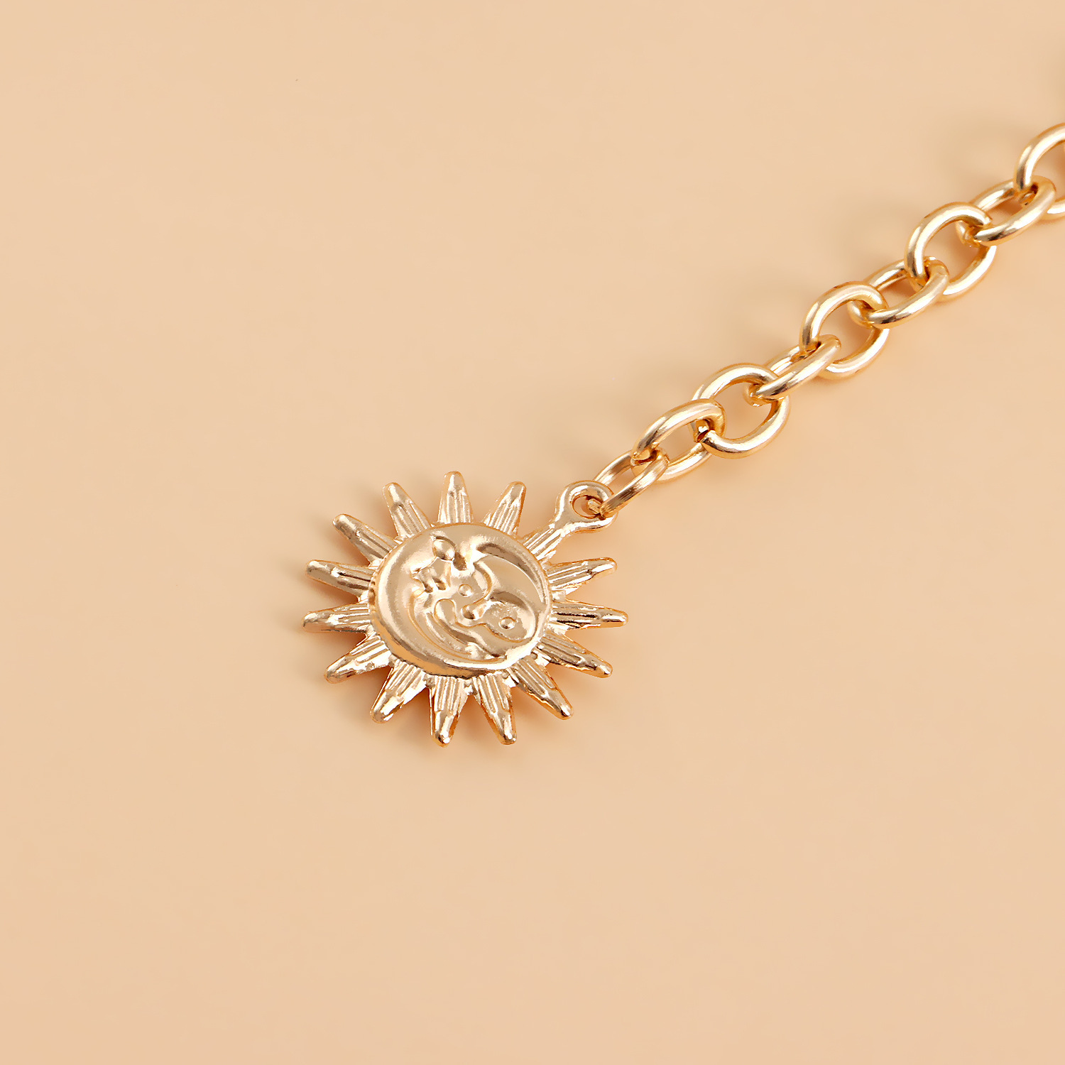 Sun, Belt Pattern Sexy Sun Belt Metal Plating Women'S Chain Belts