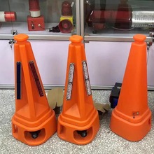 声光报警路锥反光锥隔离锥高速施工路障爆闪灯防撞充电式雪糕筒