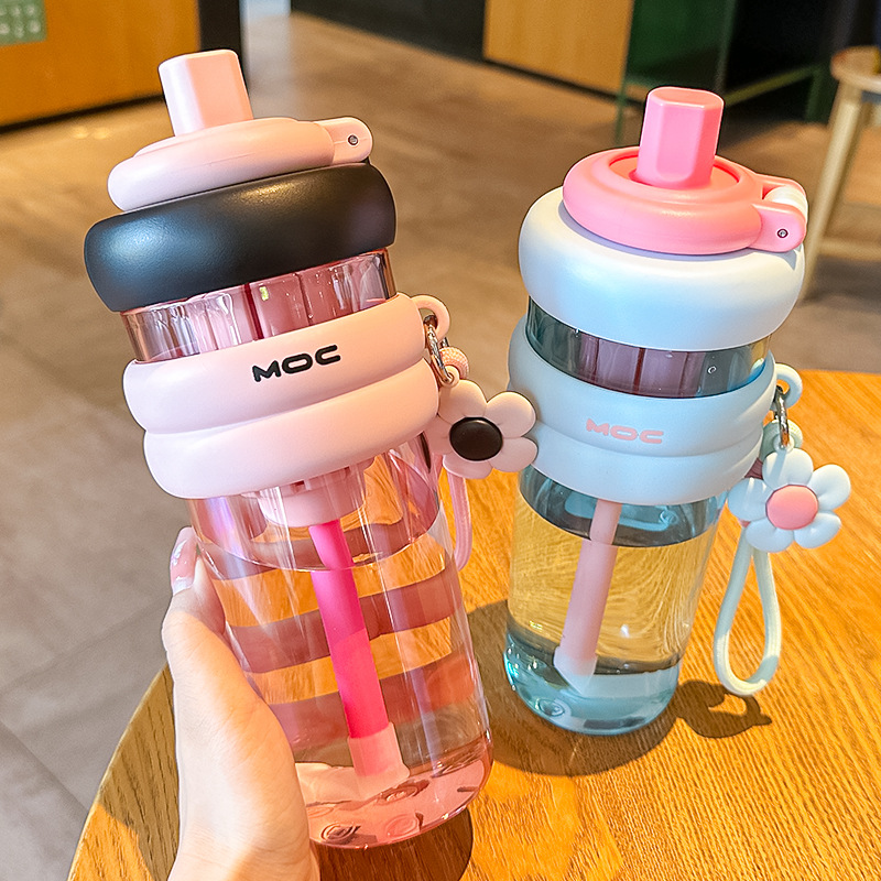 Taza de agua Big Mac de gran capacidad femenina 2024 nueva taza de paja tritan de alto valor taza de tonelada deportiva de verano