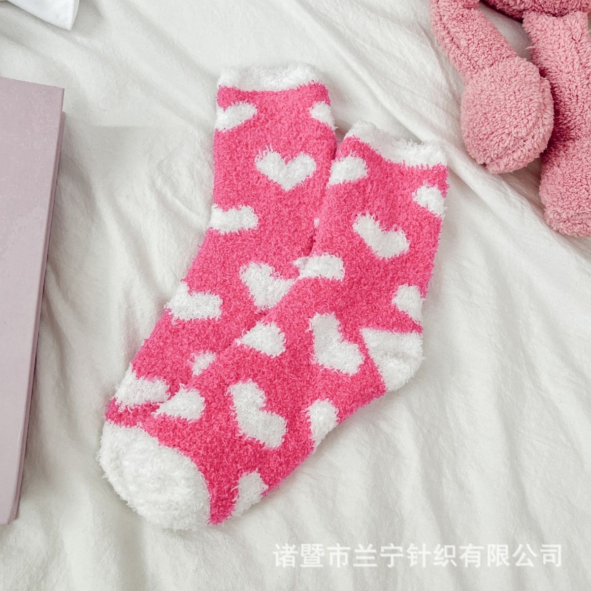 Calcetines de lana de coral sin pérdida de cabello Calcetines de piso de nicho rosa transfronterizo Calcetines de media lana de otoño e invierno para mujer Dormir en casa