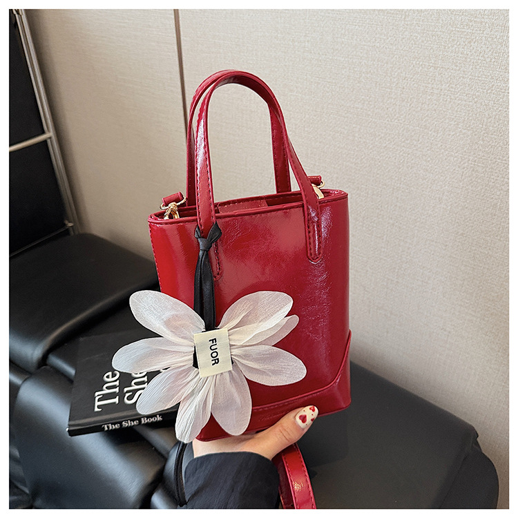 Fashionable and high-quality hand-held small bag for women, 2025 new summer Instagram versatile phone bag, Korean style trendy crossbody bag undefined