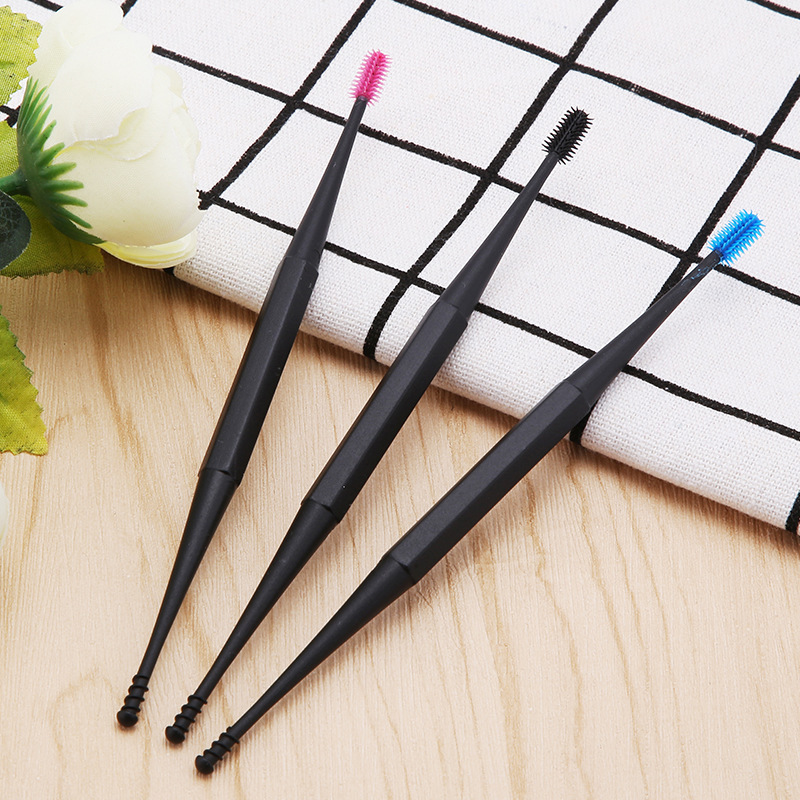 Manufacturer's two-headed ear scoop 360-degree rotating ear cleaning stick household children's spiral silicone earwax digging tool