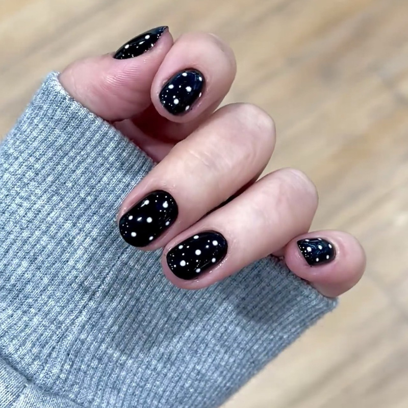 Black and White Polka Dot Design Handmade Wearable Nail Art, High-Quality, Brightening Effect, Removable Nail Pieces, Wholesale, Everyday Short Style, Simple