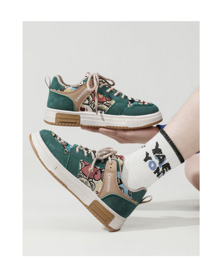 Chaussures de sport pour hommes, petites chaussures respirantes, décontractées, polyvalentes, semelle épaisse, antidérapantes, à la mode, pour étudiants, nouvelle collection été 2023_voghion.com