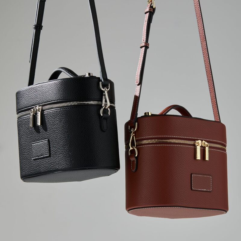 Cross-Border Cosmetic Bag 2025 New Simple Portable Large-Capacity Pu Leather Travel Partition Cosmetic Bag