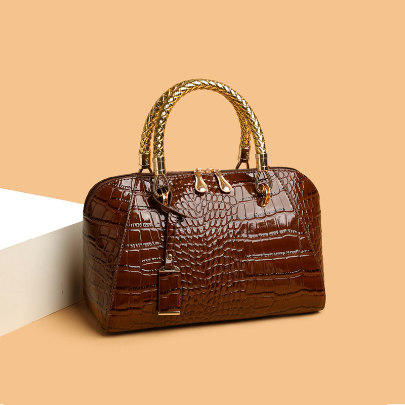 Crocodile pattern handbag, new European and American style cross-border square bag, shoulder and crossbody women's handbag, large vintage high-end feel