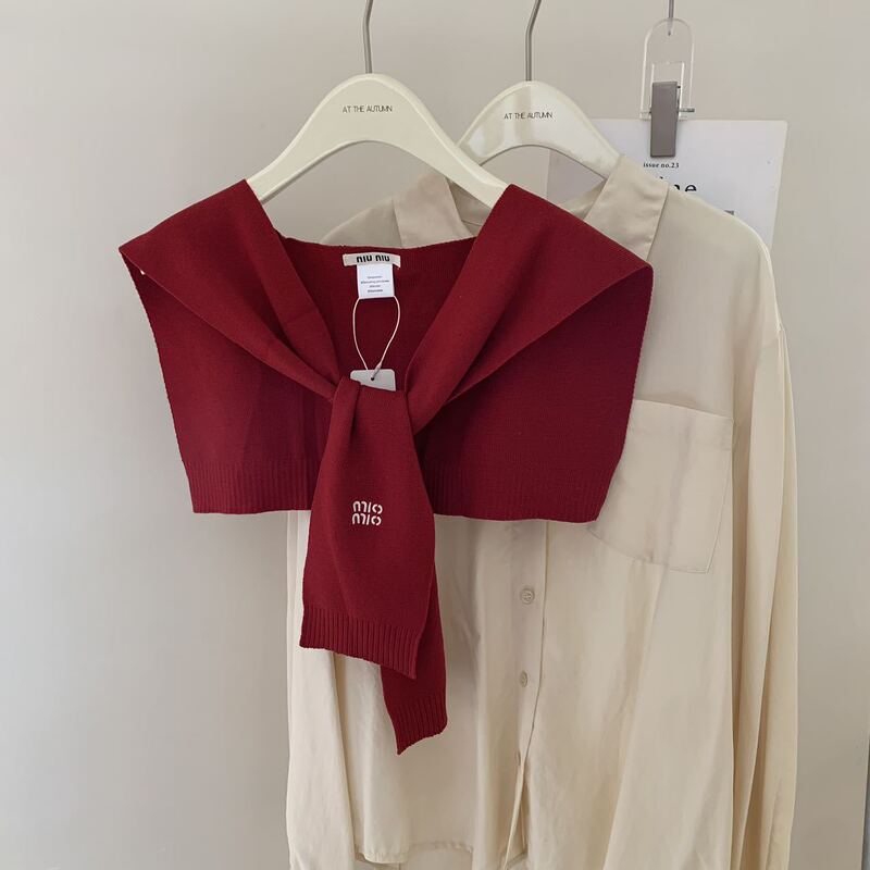 Monochrome Knitted Shawl Paired with a Shirt for Women in Spring and Autumn, Fashionable Shirt Worn Outside with a T-Shirt, Neck Protector, Small Vest for Air-Conditioned Rooms Monochrome Knitted Shawl Paired with a Shirt for Women in Spring and Autumn, Fashionable Shirt Worn Outside with a T-Shirt, Neck Protector, Small Vest for Air-Conditioned Rooms
