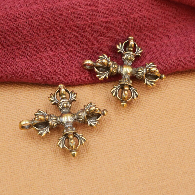 In-stock vintage brass cross vajra pestle keychain pendant, amulet for peace and protection, portable decorative craft