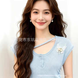 辣妹针织衫货源新款立体花朵短款Hot girl's short knit sweat