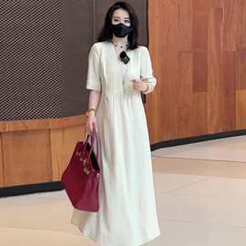 大码法式高端中袖纯色连衣裙女2023夏季新款淑女风V领收腰中长裙