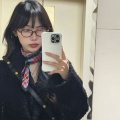 レトロな日系の赤い格子の土星の小さい方のタオルのハンカチの2025の爆発のファッションの百合の小さい襟のスカーフのスカーフ