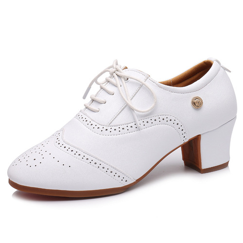 Dance shoes for female teachers, Latin dance shoes, ballroom dance shoes, square dance shoes, soft soled, perforated dance shoes