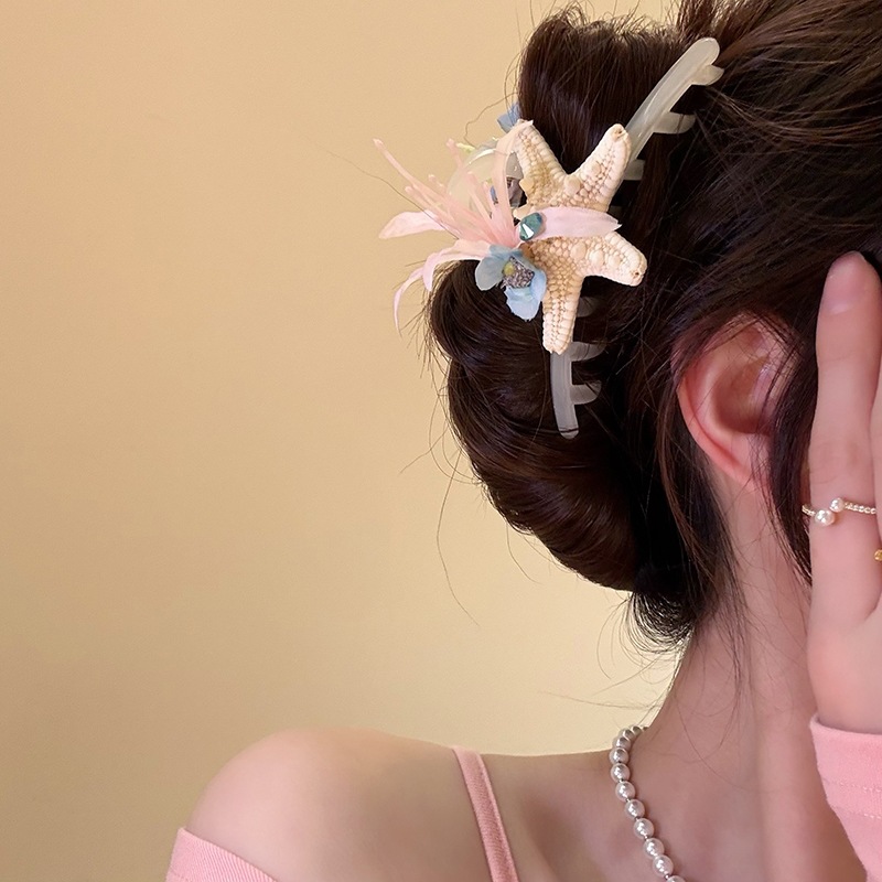 Flor de tela con incrustaciones de diamantes Horquilla de estrella de mar Estilo de vacaciones junto al mar Clip de pico de pato lateral Viajes Fotografía Moda Accesorios para el cabello de todo fósforo