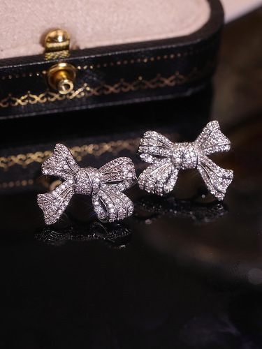 High-end light luxury niche cool style bow ear clips for women without pierced ears  new trendy ear bone clip earrings