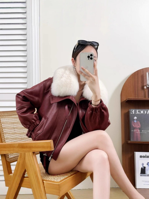 【伯德往事】大毛领狐狸毛皮草外套女鹅绒内胆年冬季机车服年轻款|undefined