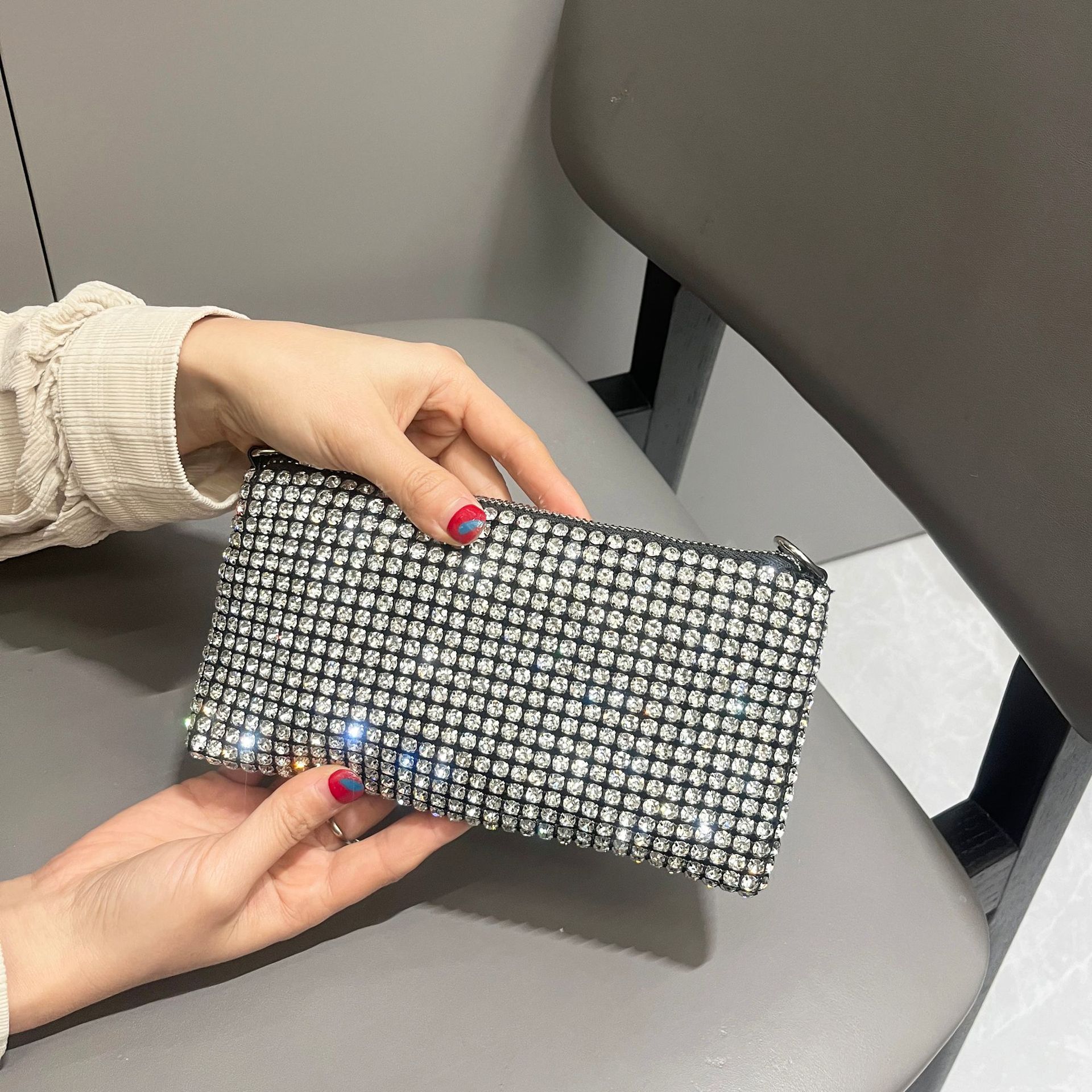 Bolsas de mujer transfronterizas europeas y estadounidenses cadenas de diamante brillante bolsas de teléfono móvil bolsas de hombro bolsas de mano bolsas de cena