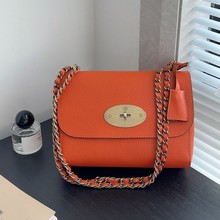 2025¿ƤŮСL朗l|Сμٴб