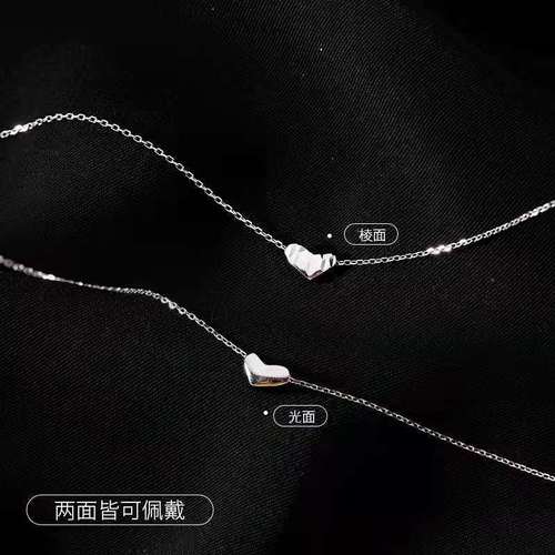 Japanese and Korean Style Double-Sided Small Heart Titanium Steel Necklace for Women, Light Luxury, Unique Design, High-End Charm Pendant Jewelry for Wholesale