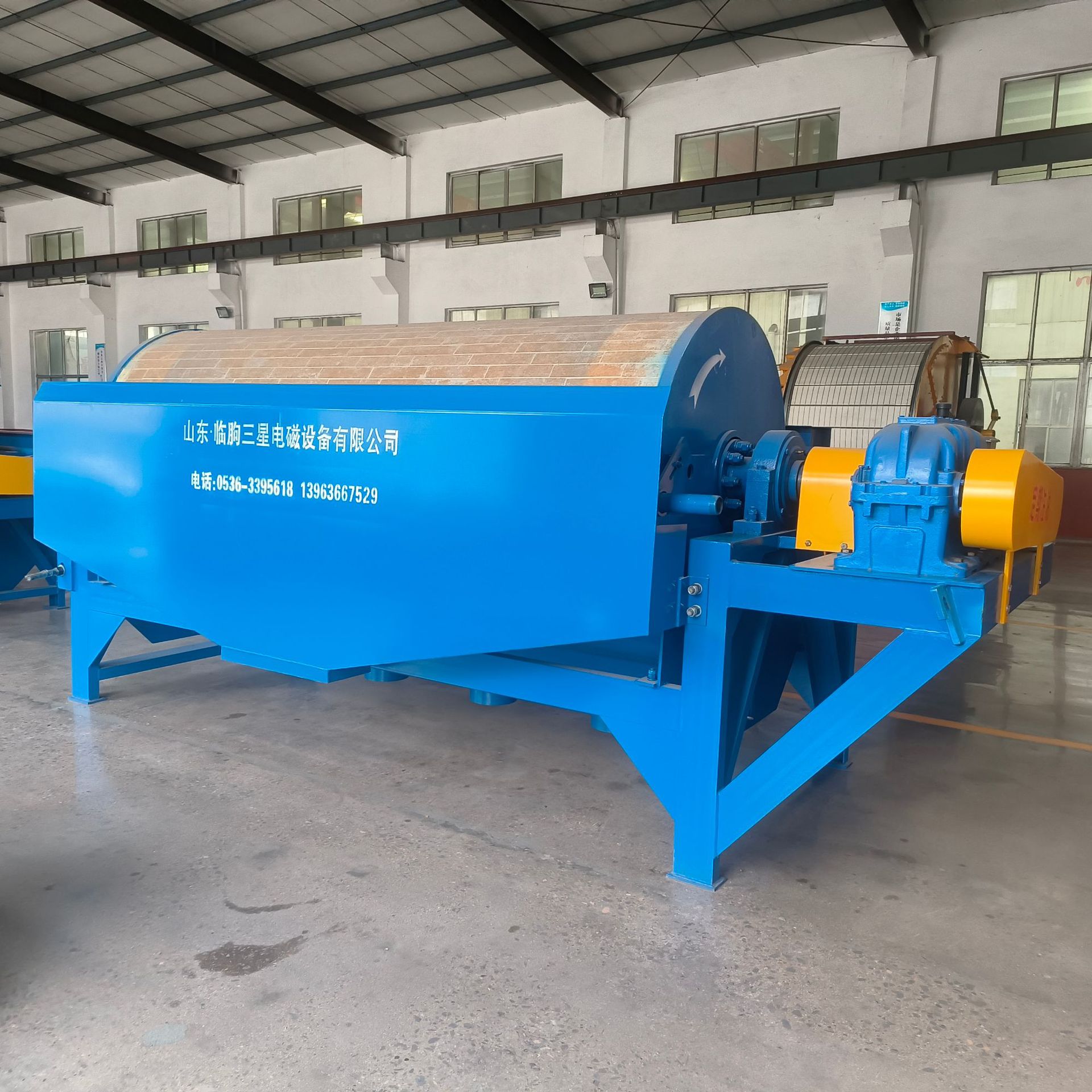 磁选机石英砂专用   厂家供应矿山磁选设备永磁筒式磁选机