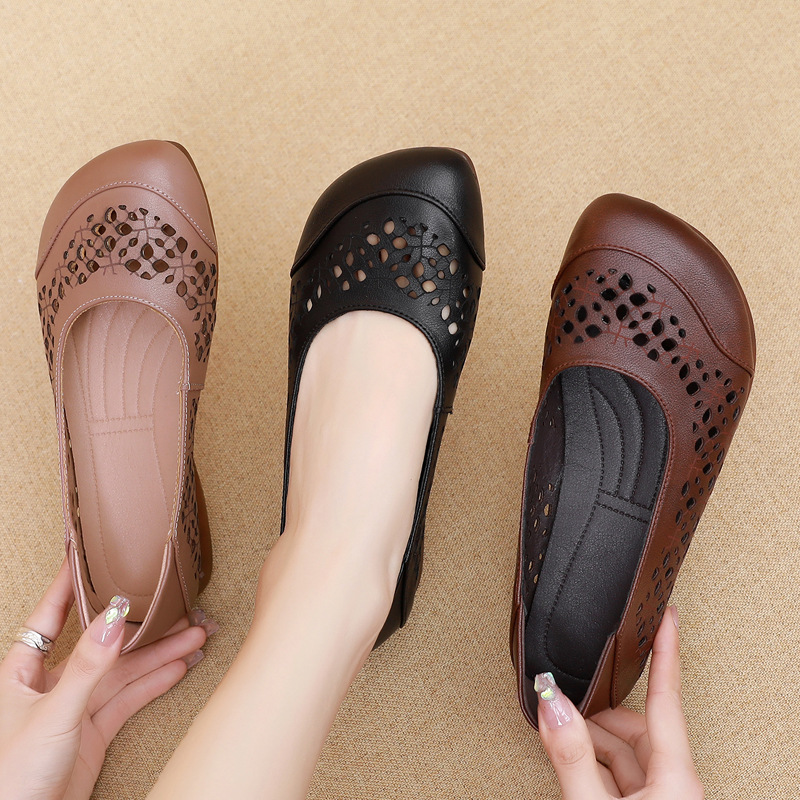 Genuine Leather Hollow-out Single-layer Shoes Non-slip Beef Sole Flat Shoes for Middle-aged Women Summer Comfortable Soft Sole Mother Shoes Hole Shoes for Women