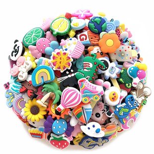 Surprise hundred shoe flower blind box mixed batch hole shoes shoe flower shoe buckle pvc material cute cartoon accessories detachable