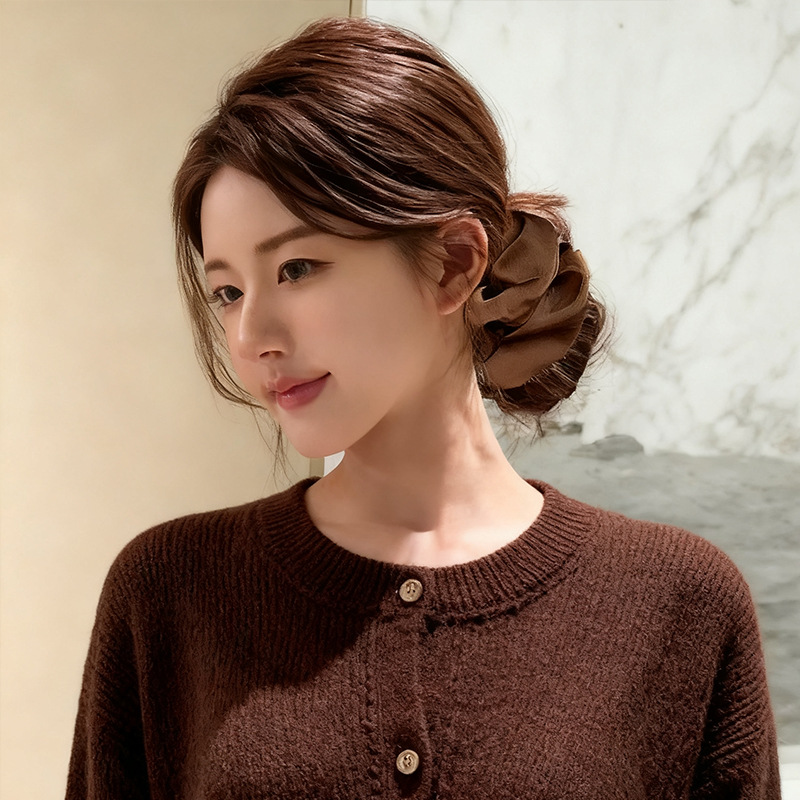 Zhao Lusi con el mismo anillo de cabello intestino femenino de alta calidad estilo extranjero anillo de cabello de moda cuerda de cabello bola de cabeza flores de otoño y invierno adornamientos para el cabello