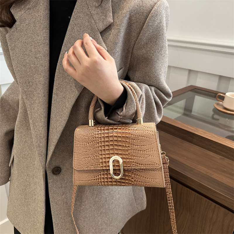 Bolso de mujer 2024 nuevo bolso de mochila nicho bolso de mano temperamento universal bolso de hombro de moda temperamento bolso pequeño