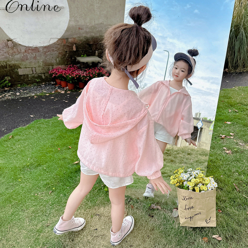 Ropa de protección solar con capucha para niñas ropa de verano 2025 nueva chaqueta delgada para niños verano protección UV ropa de piel para niños