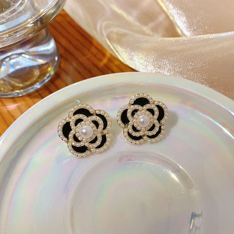 SKU-13-13黑色珍珠花朵耳银针