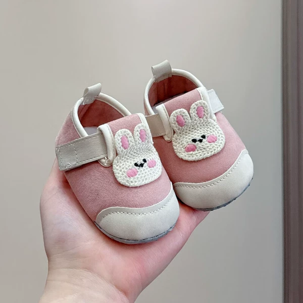 Fuchsia cartoon shoes