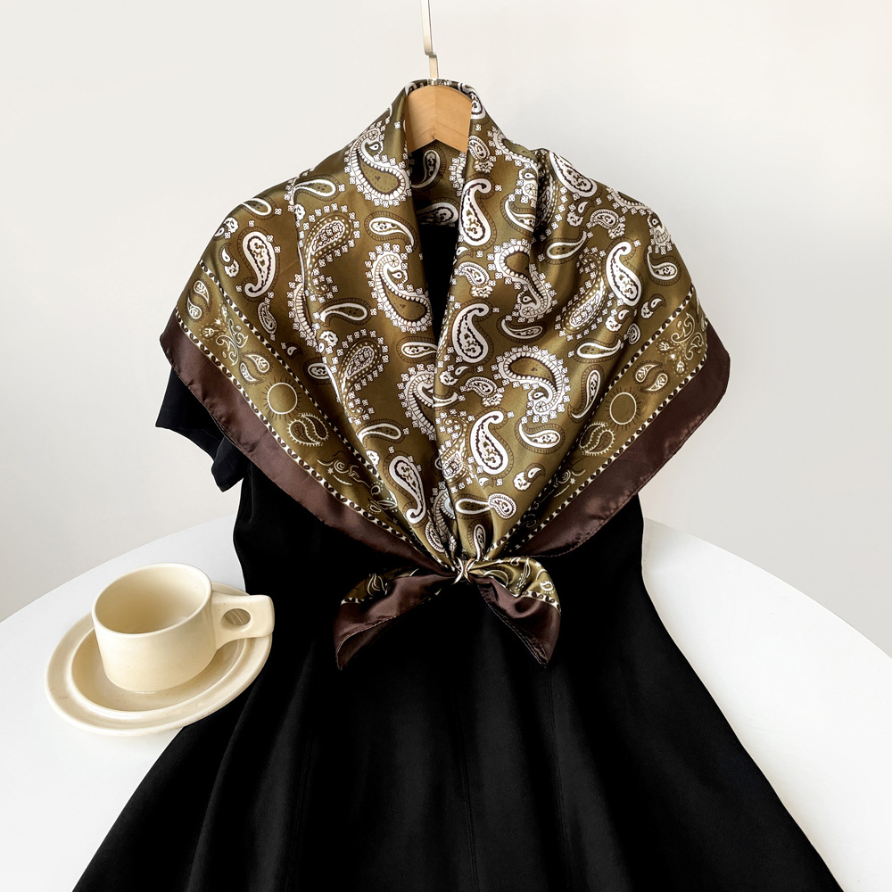 Women's Elegant Simple Style Geometric Solid Color Polyester Silk Scarf display picture 10