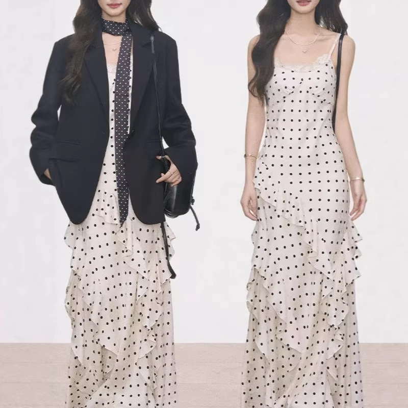 [New Product] Westayone Polka Dot Dress for Women Spring/Summer Slimming Commuter Style with a High-End Feel + Black Blazer