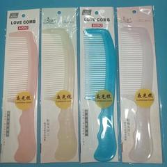 家庭用プラスチック櫛を厚くして、番号を大きくして、髪が切れにくいです。