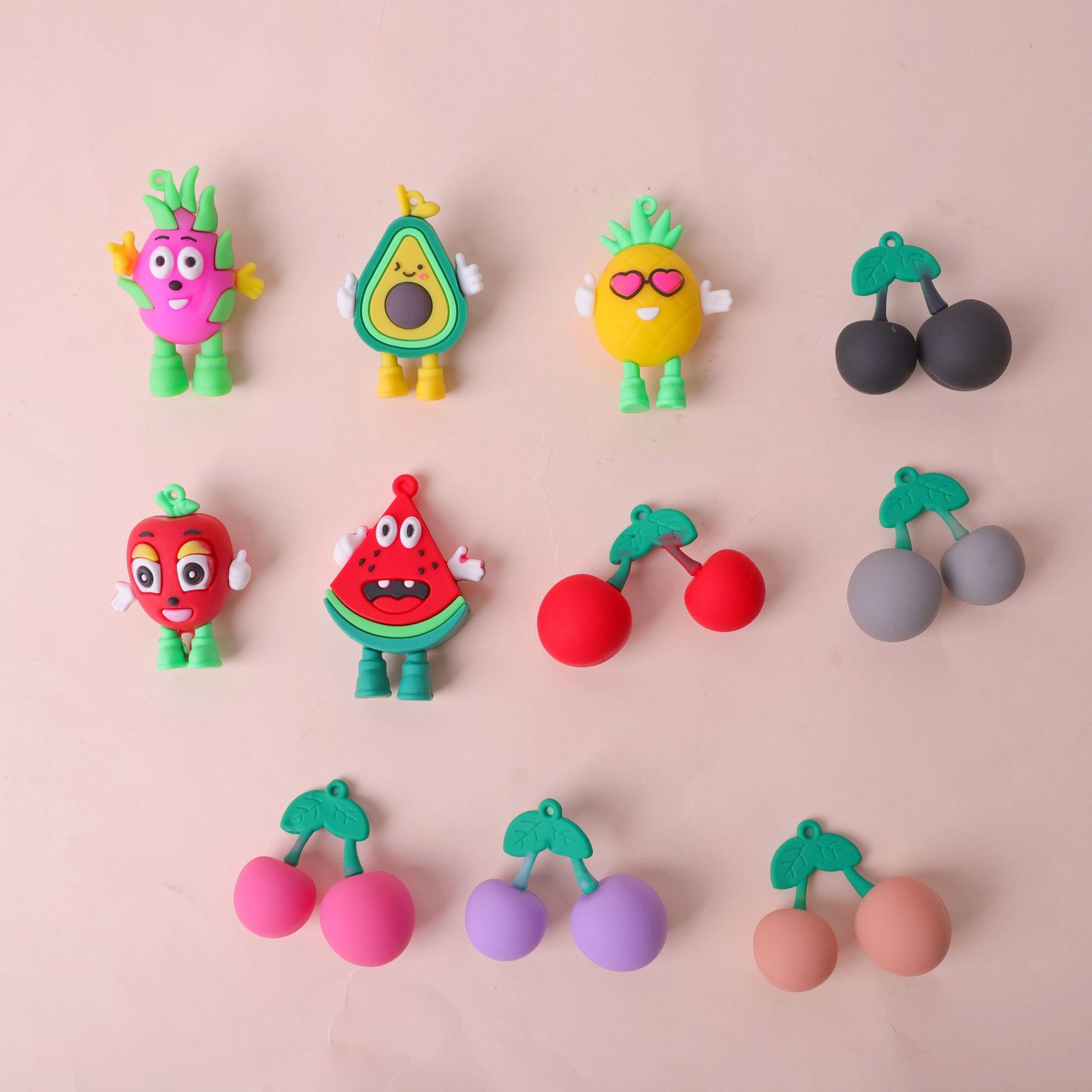Frutas tridimensionales creativas bonitas transfronterizas llavero pequeño colgante accesorios de goma blanda muñeca Yiwu fábrica suministro directo