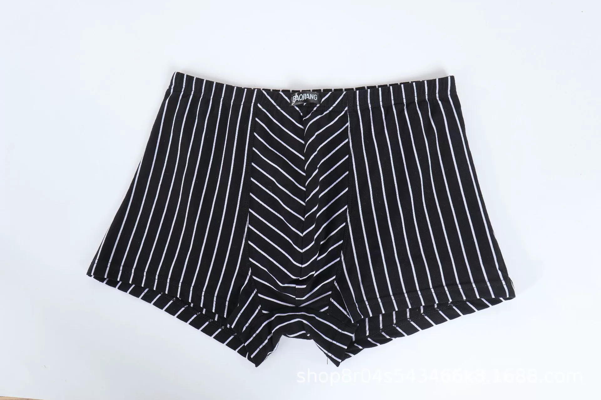 Костюм/ underwear? Wait: The line: " Underwear, breathable trousers, comfortable pants, mid rise" Translate keeping format: [Type] + [Brand] + [Model] + [features]. But instruction says avoid brand names like Amazon etc; don't alter meaning. The input has