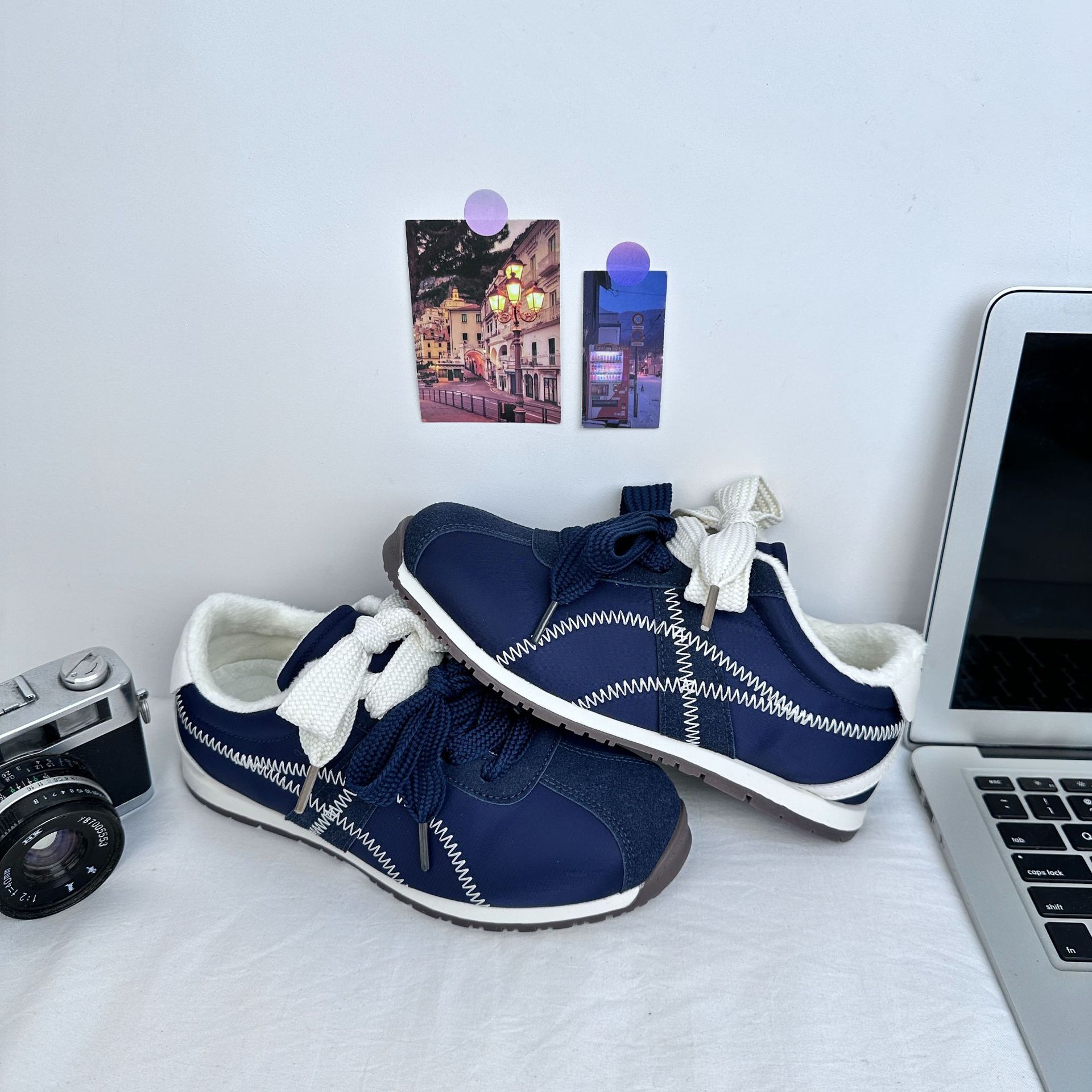 Versión coreana más zapatos de terciopelo Forrest Gump zapatos casuales cómodos 2024 otoño e invierno nuevo estilo todo-fósforo deportes ligeros A9880 generación