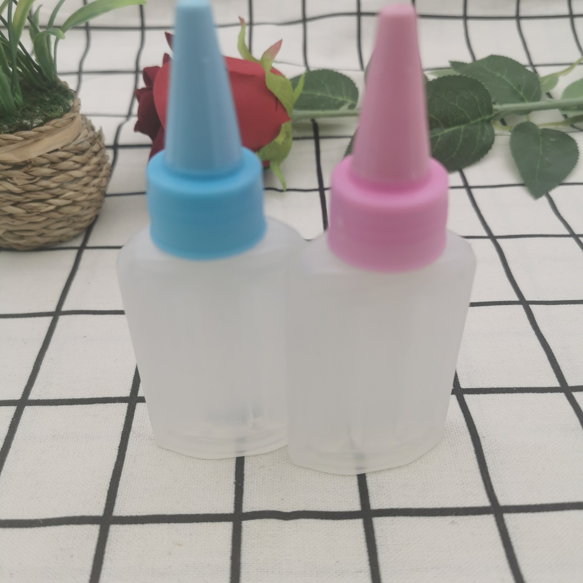 厂家直销彩色瓶盖大机油   缝纫机机油  各种机械润滑油