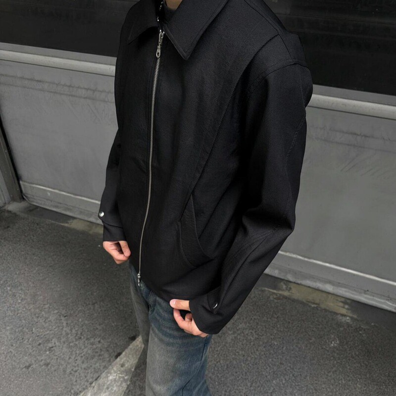 American-style cleanfit gray lapel jacket, men's high-street vibe, cool and stylish outerwear, trendy brand, oversized design, high-end look