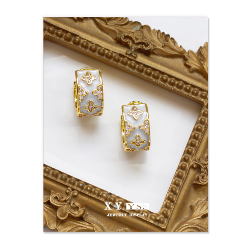 French style small fragrance ear clip women's C-shaped zircon flower four-leaf clover earrings retro light luxury high-end temperament earrings