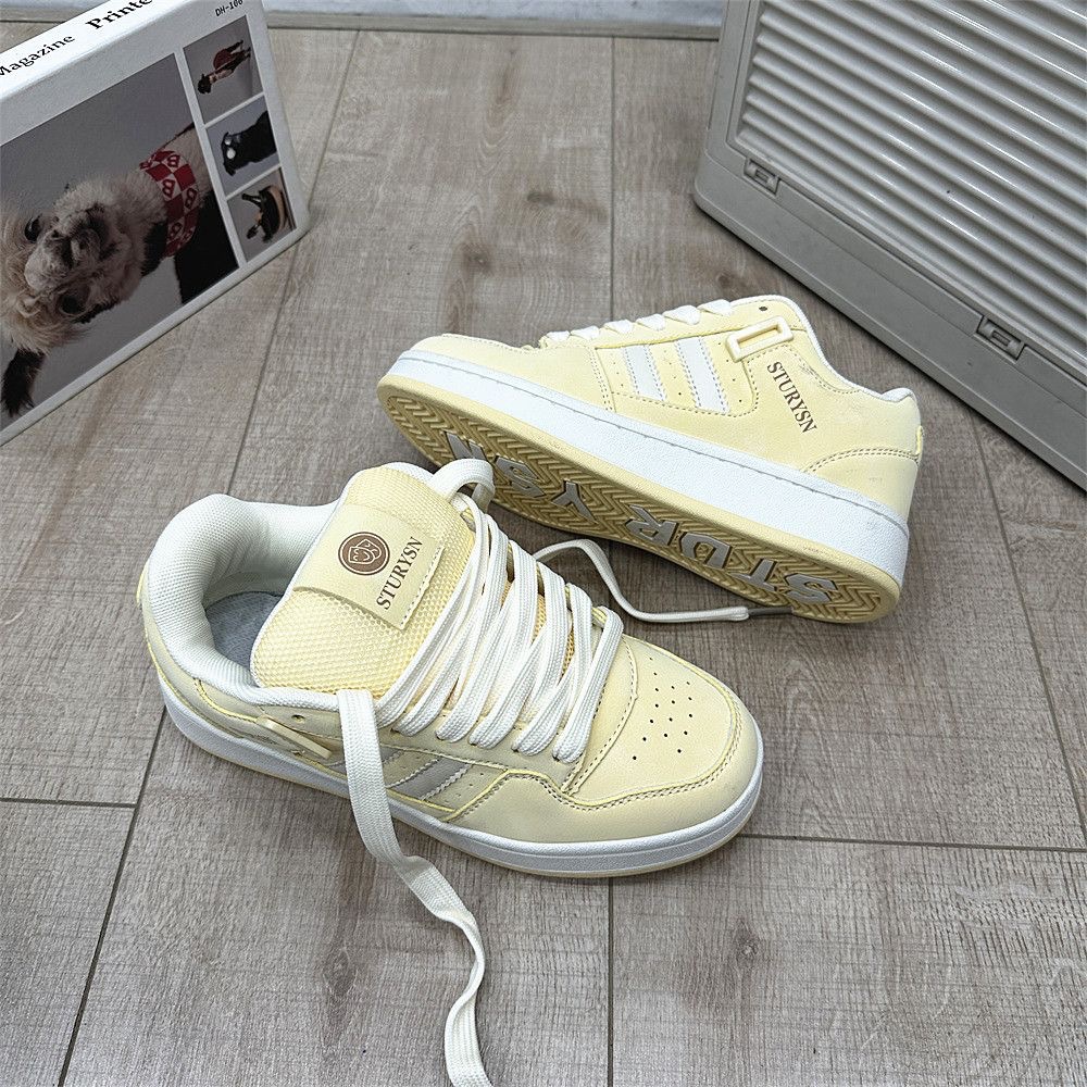 2025 nuevos estudiantes ociosos nichos hombres y mujeres parejas de skate de moda coreana in-street retro zapatos de skate de color para mujeres