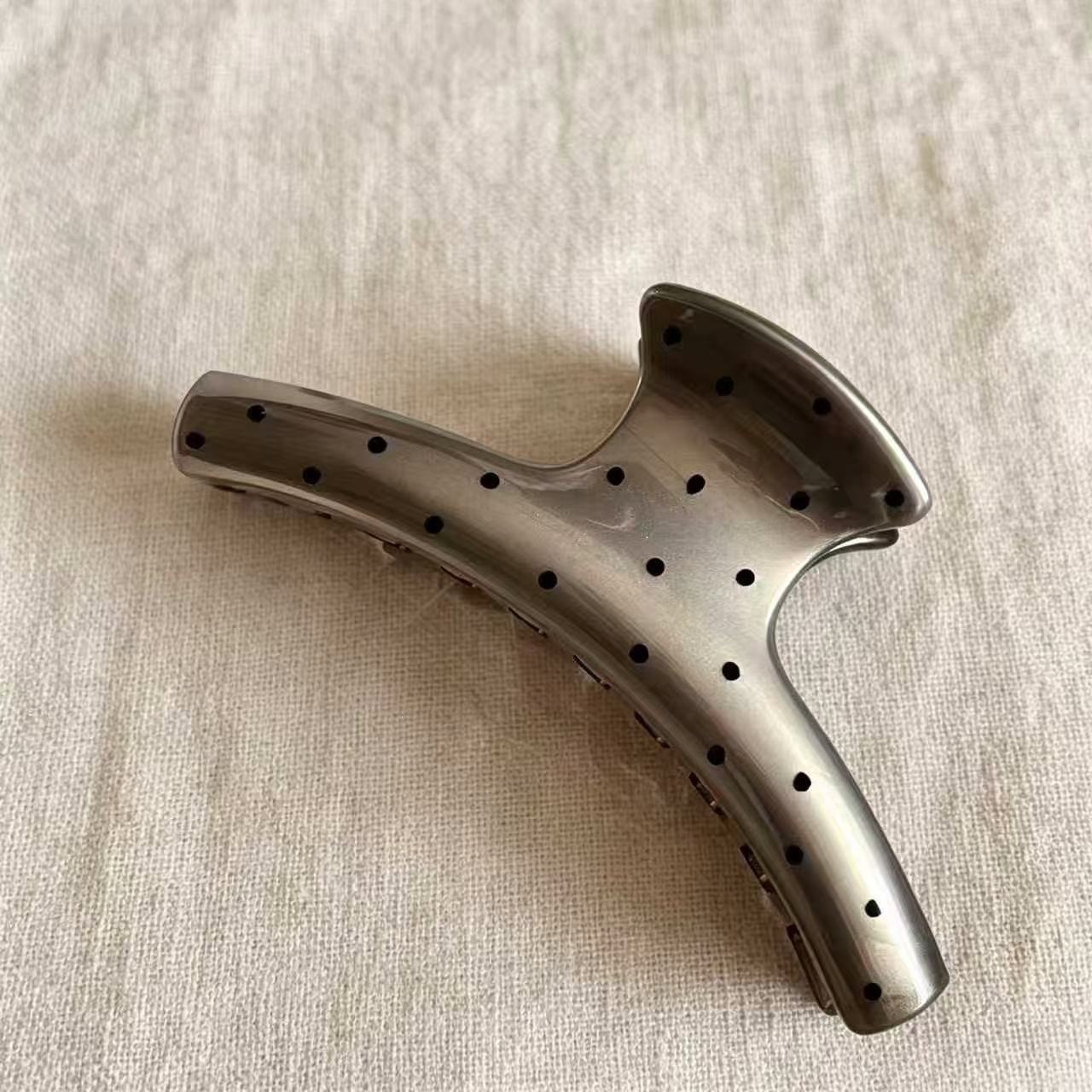2026 nuevo clip de cabello ondulado clip de cabello de tiburón grande clip de cabello de mujer detrás de la cabeza de alta sensación clip de cabello accesorios para el cabello