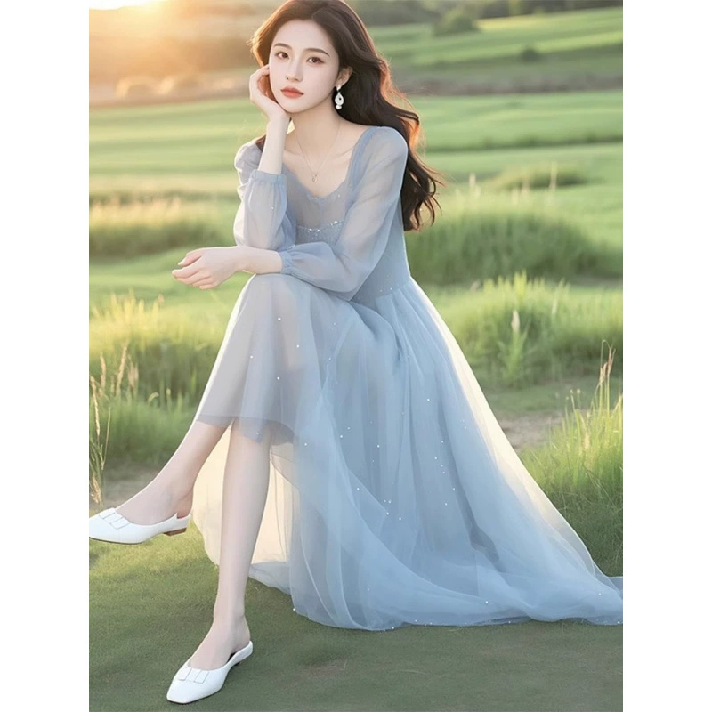 Ранняя весна, красивое элегантное длинное платье во французском стиле, стильное изысканное доступное роскошное высококачественное синее шифоновое платье для высшего класса.